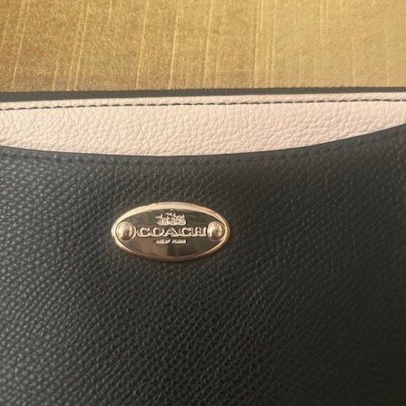 NWOT Coach Leather Clutch - Picture 3 of 4